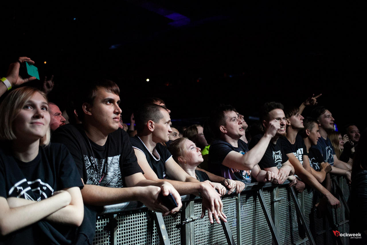 Rockweek.ru-Arch-Enemy-ГлавClub-2019-09