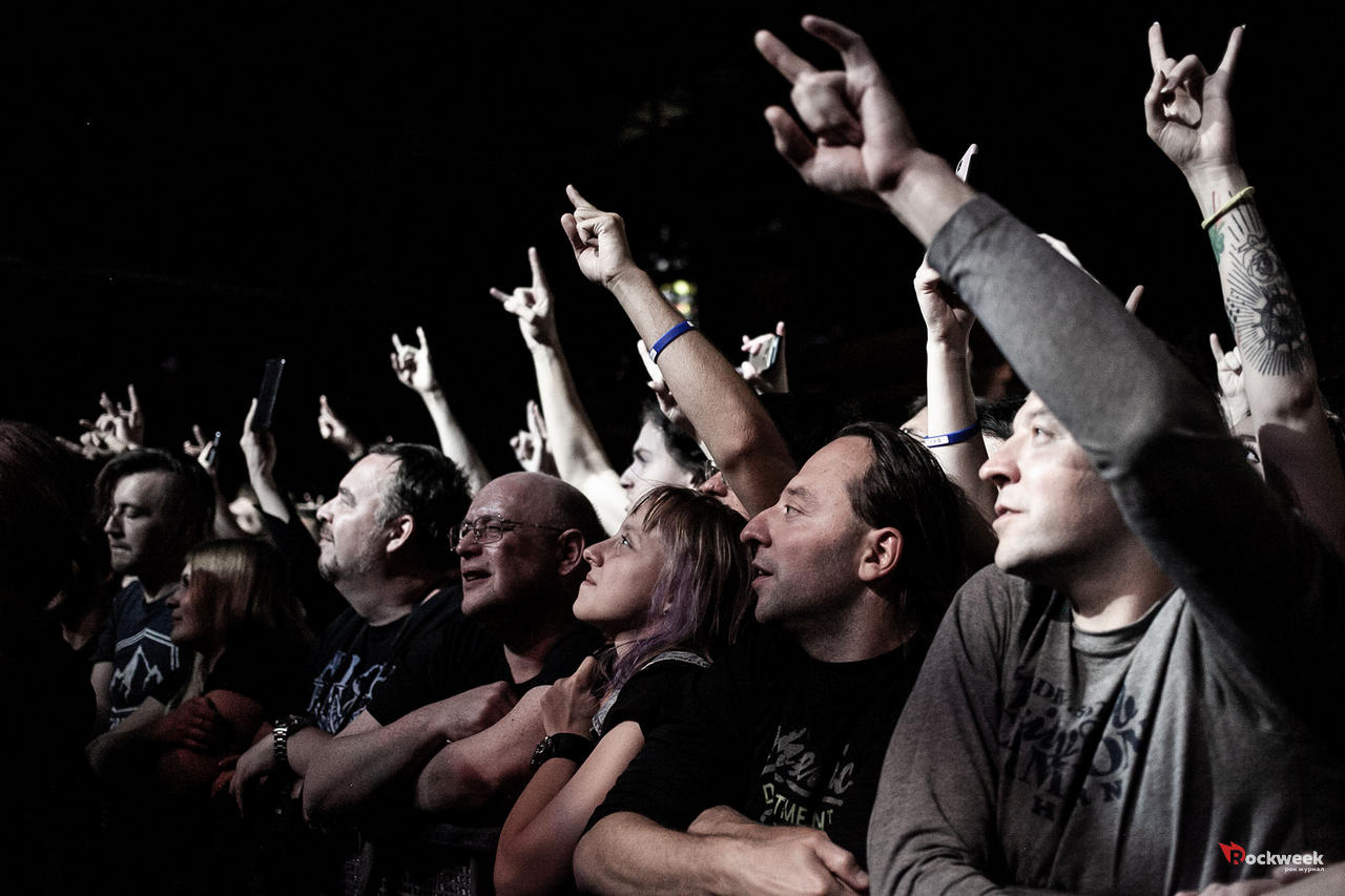 Rockweek.ru-Arch-Enemy-ГлавClub-2019-28