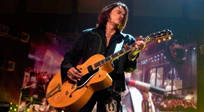 ГИТАРИСТ AEROSMITH ДЖО ПЕРРИ ПОПАЛ В БОЛЬНИЦУ В НЬЮ-ЙОРКЕ ГИТАРИСТ AEROSMITH ДЖО ПЕРРИ ПОПАЛ В БОЛЬНИЦУ В НЬЮ-ЙОРКЕ