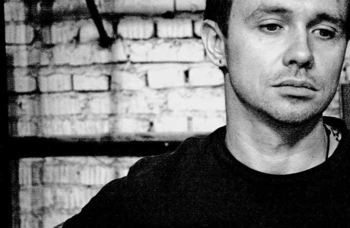 ДЕЛЬФИН. RED SUMMER: «КОНЦЕРТЫ БЕЗ КРЫШИ» (МОСКВА) Дельфин. RED Summer: «Концерты без крыши» (Москва)