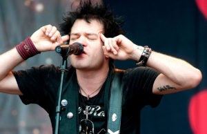 SUM-41 СНОВА В ВЗЯЛИСЬ ЗА СТАРОЕ