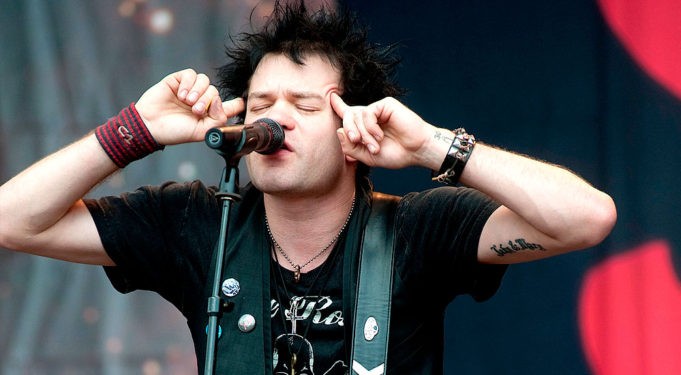 SUM-41 СНОВА В ВЗЯЛИСЬ ЗА СТАРОЕ