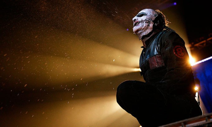 ВОКАЛИСТ SLIPKNOT: «МОЛОДЁЖЬ НЕ ИНТЕРЕСУЕТСЯ КОРНЯМИ»