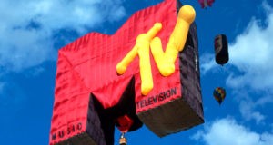 MTV RUSSIA ВПЕРВЫЕ НАЧАЛ СВОЁ ВЕЩАНИЕ MTV RUSSIA ВПЕРВЫЕ НАЧАЛ СВОЁ ВЕЩАНИЕ