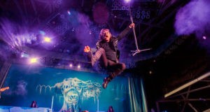 БРЮС ДИКИНСОН ВОШЕЛ В СОСТАВ IRON MAIDEN БРЮС ДИКИНСОН ВОШЕЛ В СОСТАВ IRON MAIDEN