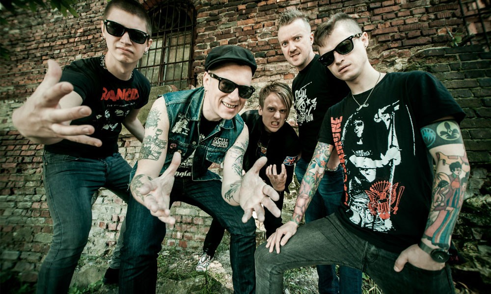 rockweek-ru-tarakani-00