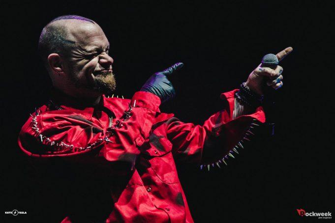 Five Finger Death Punch в Adrenaline Stadium