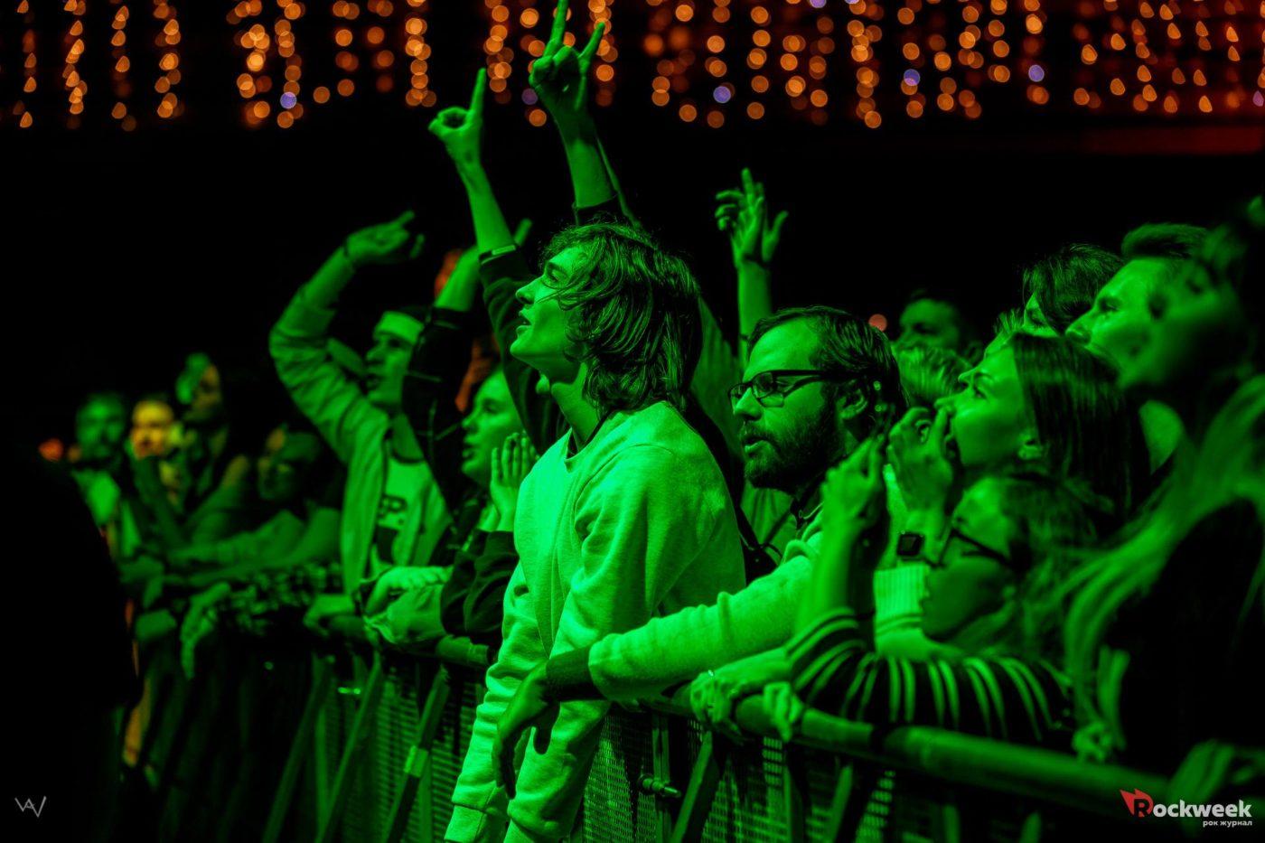 Green concert. Сплин новогодний концерт. Зеленый концерт. Сплин новогодний концерт 2000. Сплин новогодний концерт 27 декабря.