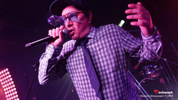 Культовая группа «Кирпичи» выступила в МТ music bar с программой «И снова в школу!» группа КИРПИЧИ, клуб МТ Music Bar 30/08/2024 ✪ Фотограф — Марина Шварцедот