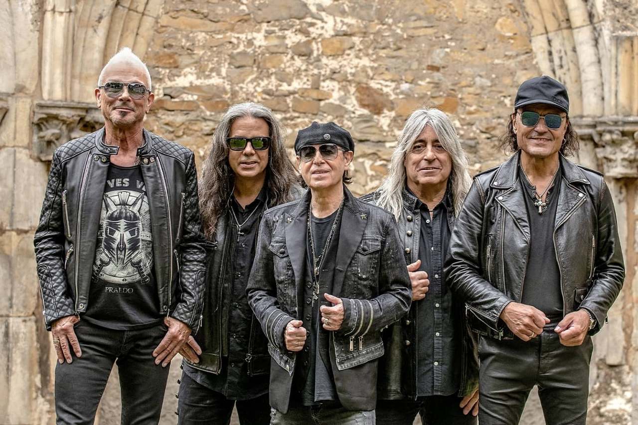 Каст, сценарий и разнящиеся мнения: что известно о байопике Scorpions