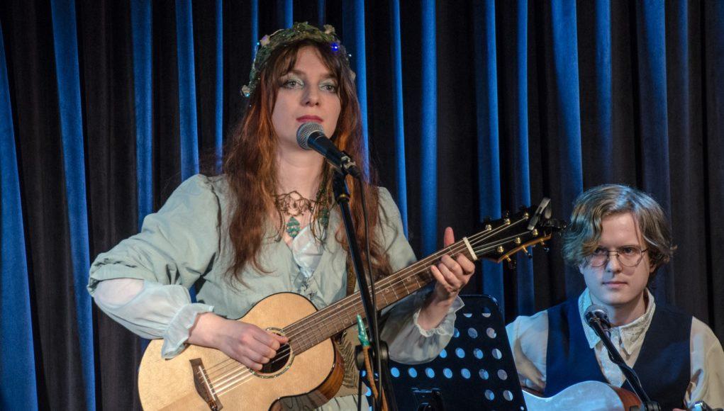 rockweekru-nadinminstrel-190426-17